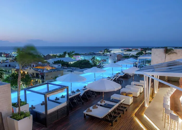 Hotel The Fives Downtown & Residences, Curio Collection By Hilton