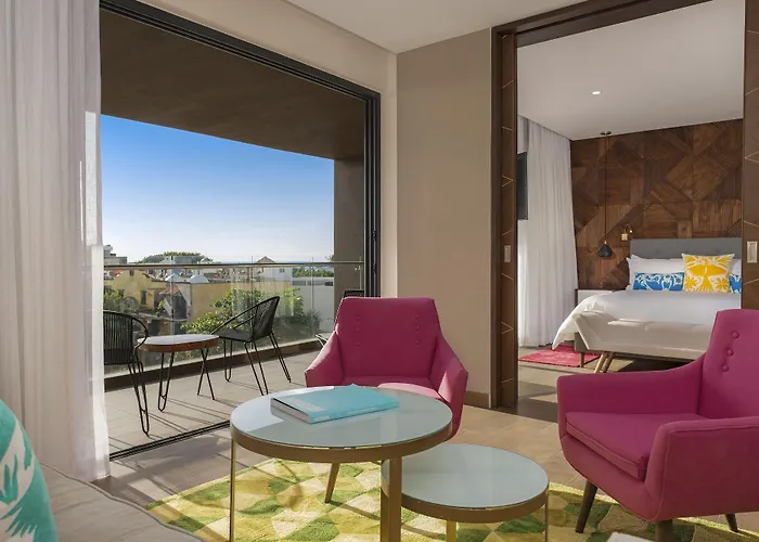The Fives Downtown & Residences, Curio Collection By Hilton Hotel Playa del Carmen