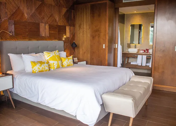 The Fives Downtown & Residences, Curio Collection By Hilton