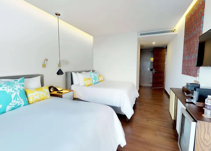 The Fives Downtown & Residences, Curio Collection By Hilton Hotel