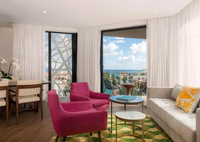 Hotel The Fives Downtown & Residences, Curio Collection By Hilton 4*