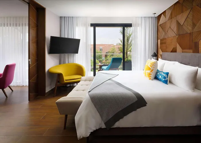 The Fives Downtown & Residences, Curio Collection By Hilton Hotel Playa del Carmen
