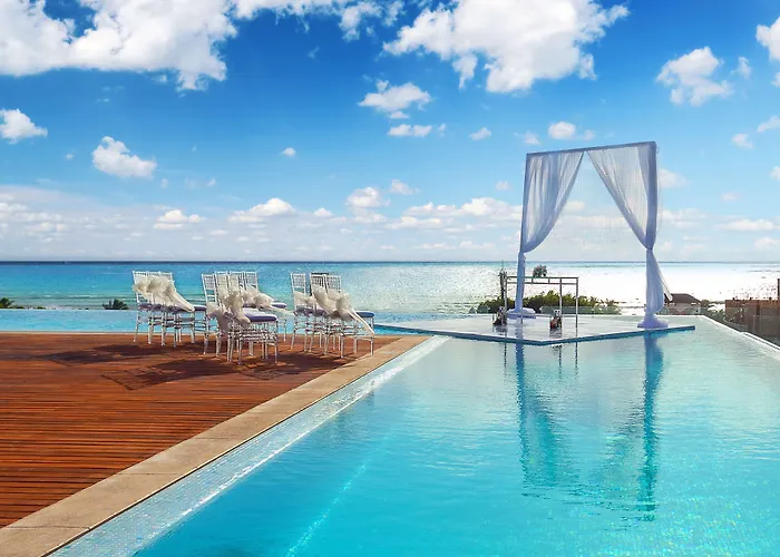 The Fives Downtown & Residences, Curio Collection By Hilton Hotel