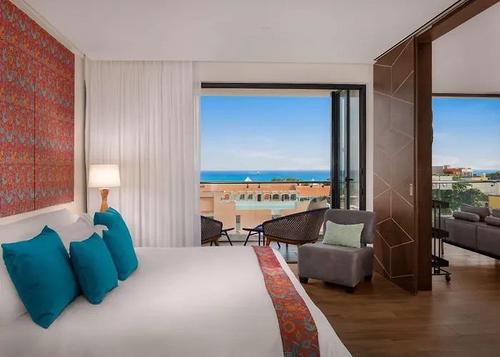 The Fives Downtown & Residences, Curio Collection By Hilton Hotel 4*