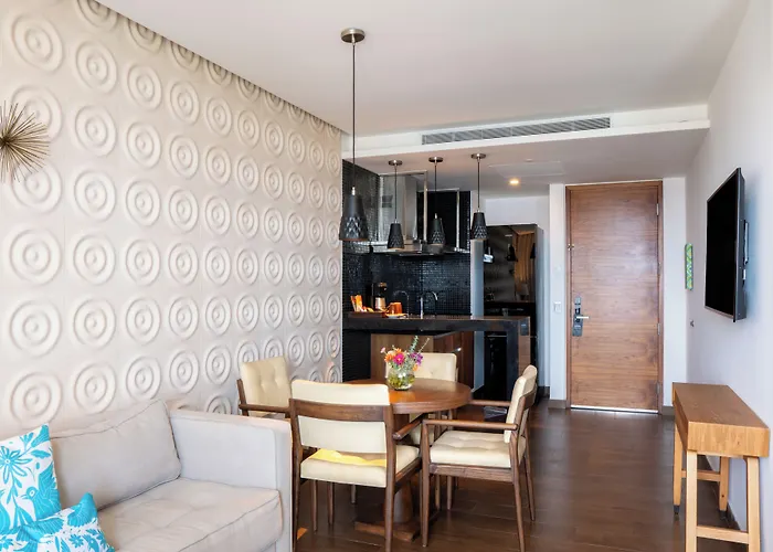 The Fives Downtown & Residences, Curio Collection By Hilton