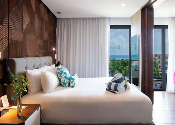 The Fives Downtown & Residences, Curio Collection By Hilton