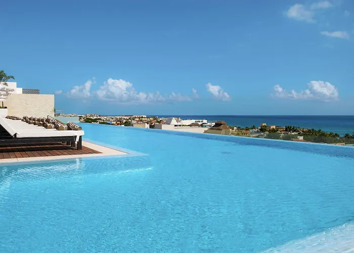 Hotel The Fives Downtown & Residences, Curio Collection By Hilton