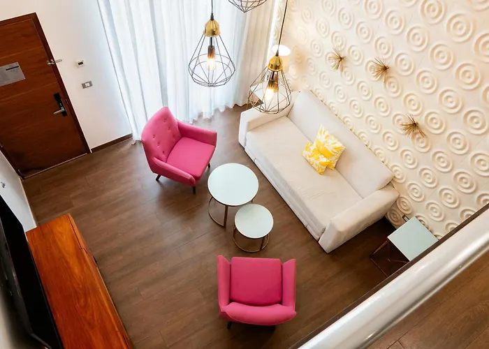 The Fives Downtown & Residences, Curio Collection By Hilton