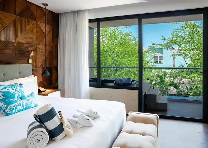 The Fives Downtown & Residences, Curio Collection By Hilton Hotel Playa del Carmen