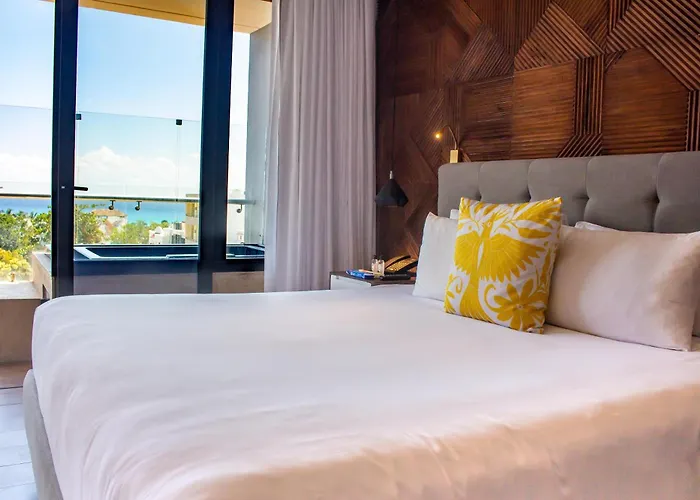 The Fives Downtown & Residences, Curio Collection By Hilton Hotel 4*