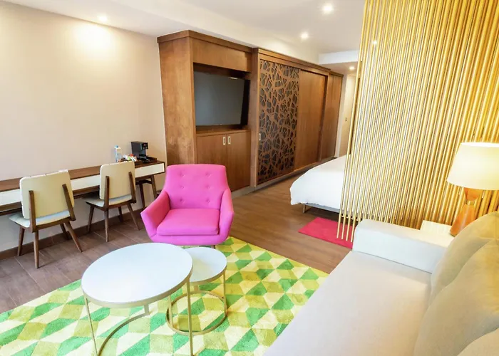 The Fives Downtown & Residences, Curio Collection By Hilton Hotel Playa del Carmen
